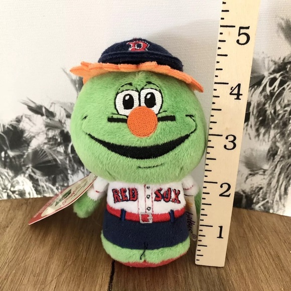 Hallmark ITTY BITTYS Boston Red Sox MLB Wally Green Monster 4” Plush Doll NWT - Picture 9 of 11